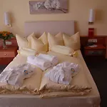 St. Josef Hotel 4*